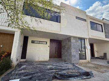 1 · Casa en Venta en Altanza, Solares, Zapopan