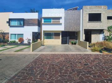 1 · Casa en Renta en Casa Fuerte, Tlajomulco de Zuñiga