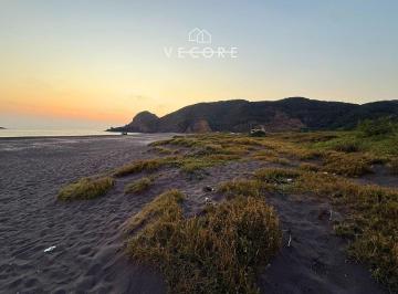 1 · Terreno Frente Al Mar en Venta, Manzanillo, Colima