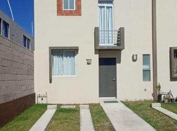Hermosa casa me renta 2 plantas
Planta alta
2 recámaras con closets
Baño complet · Casa Palermo