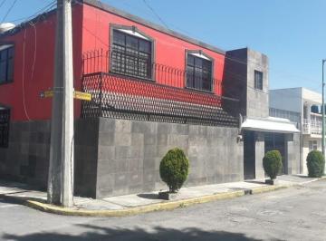 Casa · 244m² · 4 Recámaras · 4 Estacionamientos · Casa en Venta, Col. Independiencia, Toluca, México