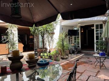 Casa · 212m² · 5 Recámaras · 2 Estacionamientos · Casa en Venta en La Concepción, Coyoacán
