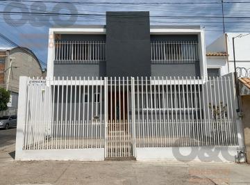 Casa · 342m² · 4 Estacionamientos · Casa en Renta en Veracruz Esq Ecuador, Bellavista León Gto