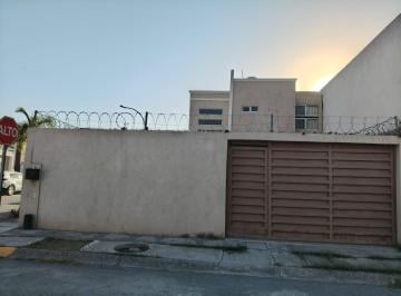 Casa · 89m² · 2 Recámaras · 2 Estacionamientos · Casa en Venta en Quntas La Perla, Torreon, Coah