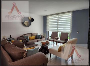 Casa en condominio · 210m² · 4 Recámaras · 2 Estacionamientos · 4 Recámaras Fuentes de San Jose Toluca Venta