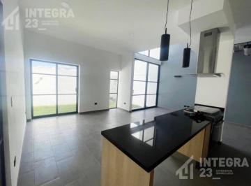 Casa · 237m² · 3 Recámaras · 2 Estacionamientos · Casa en Venta Parque Cuernavaca Lomas de Angelópolis III, Frente a Ómada y Chedraui