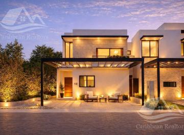 Casa · 253m² · 3 Recámaras · 2 Estacionamientos · Casa en Venta en Cancun Residencial Rio