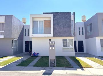 Casa · 69m² · 2 Recámaras · 1 Estacionamiento · Casa en Venta en Pozos San Luis Potosí
