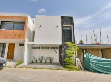 Casa en condominio de 4 habitaciones, Zapopan · Casa en Coto Pontevedra en Venta a Estrenar - Capital Norte