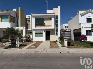 Casa · 80m² · 3 Recámaras · 1 Estacionamiento · Casa en Renta Privada Portomolino Mazatlan Sinaloa