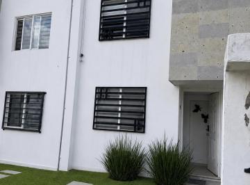 Casa · 120m² · 3 Recámaras · 2 Estacionamientos · Casa en Venta Zona Norte Privada Alberca 3 Recámaras Cada Una con Baño