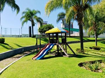 Casa en condominio de 3 habitaciones, Zapopan · Casa en Venta Como Nueva de 3 Recámaras y Estudio en Real de Valdepeñas