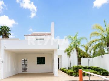 Casa · 212m² · 3 Recámaras · 2 Estacionamientos · Casa en Renta en Altabrisa Residencia Palmerales - (4)