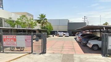 Local comercial · 2 Estacionamientos · En Renta Local Comercial Sobre Av Madero - (4)