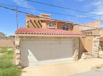 Casa de 4 habitaciones, Lerdo · Casa en Venta en Magisterial Lerdo Durango