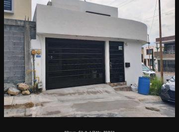 Casa · 140m² · 3 Recámaras · 1 Estacionamiento · Excelente Casa en Esquina con Excedente en Gpe a 10 Min del Bbva