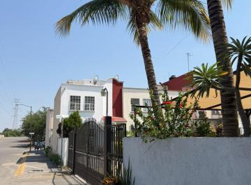 Casa en condominio de 2 habitaciones, Emiliano Zapata · Venta Hermosa Casa Remodelada