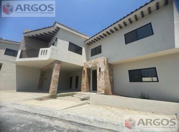 Casa · 405m² · 3 Recámaras · 2 Estacionamientos · Casa en Venta en Teselas Residencial
