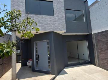 Casa · 155m² · 3 Recámaras · 2 Estacionamientos · Casa - Tarianes