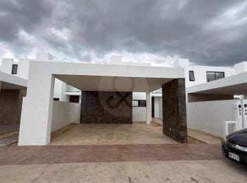 Casa · 248m² · 3 Recámaras · 2 Estacionamientos · Casa en Venta en San Pedro Cholul