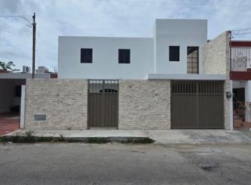 Casa de 4 habitaciones, Mérida · Casa en Venta en Mérida Colonia Fracc. Campestre