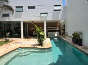 Casa de 6 habitaciones, Mérida · Residencia en Venta Dentro de La Cuidad. Benito Juarez Norte