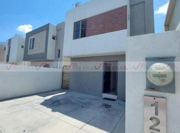 Casa · 149m² · 3 Recámaras · 2 Estacionamientos · Casa en Renta en Samsara