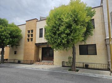 Casa · 300m² · 4 Recámaras · 2 Estacionamientos · Casa en Renta en Saltillo Coahuila Amueblada