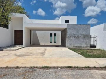 3493b6870a982f9ded9d9e1c5575366fe2244b4019708ee6062e5a2f534f6678 · Amplia y Moderna Casa en Venta, Dzitya Mérida