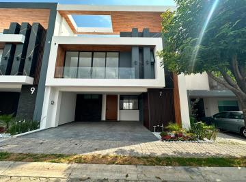 Casa · 289m² · 3 Recámaras · 2 Estacionamientos · Casa en Venta en Lomas de Angelopolis III