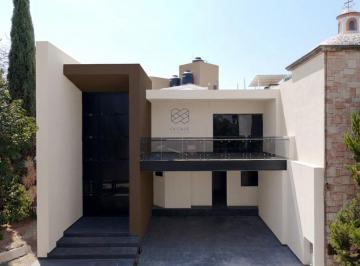 Casa · 475m² · 5 Recámaras · 4 Estacionamientos · Casa en Fraccionamiento Residencial San Carlos