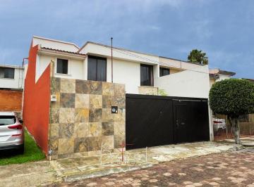 2fd1fb6745e29ebe54e0ef8eea95d61d98ad83e65238aa0ea26b9e42999cefac · Preciosa Casa en Venta en Residencial Arcos del Sur, Calzada Zavaleta