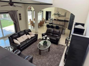 Casa de 3 habitaciones, Saltillo · Casa Amueblada Renta San Patricio Plus, Amplia a 2 Min. Heb, Plazas Comerciales y Escuelas