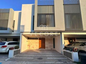 1 · Casa en Venta en Tossa Residencial, San Pedro Tlaquepaque