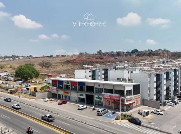 1 · Local Comercial en Renta en Plaza El Roble, en Tlaquepaque