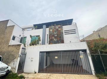 1 · Casa en Venta en Fraccionamiento Revolucion, San Pedro Tlaquepaque