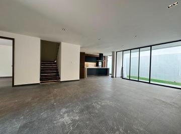 Casa · 358m² · 4 Recámaras · 2 Estacionamientos · Casa en Venta en Lomas de Angelópolis III