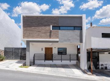 Casa · 144m² · 3 Recámaras · 3 Estacionamientos · Casa en Fraccionamiento Los Arroyos