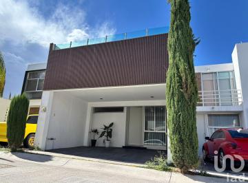 Casa · 108m² · 4 Recámaras · 2 Estacionamientos · Casa en Renta en La Aurora 1 Aguascalientes