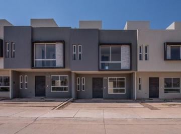 Casa de 3 habitaciones, Zapopan · Casas en Coto Entrega Inmediata! en Venta en Valle Imperial, Coto con Alberca