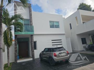 Casa · 100m² · 3 Recámaras · 3 Estacionamientos · Casa en Renta en Cumbres Cancun