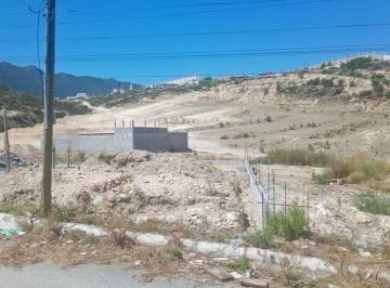 Terreno / Lote , Saltillo · Se Vende Terreno con Obra Negra en Col. Ampliación Cuauhtémoc