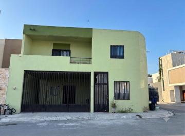 Casa · 250m² · 2 Estacionamientos · Apv Casa en Renta en Palmas Diamante en San Nicolas de Los Garza