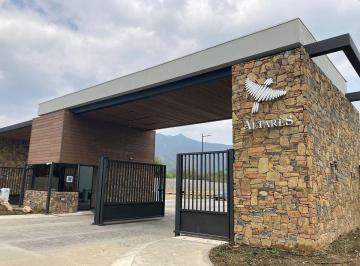 8d540db3e85595c2cb14ad6d1417284a8a9442aafb6df24b80229d552bafce6c · Terreno en Venta - Altares Residencial