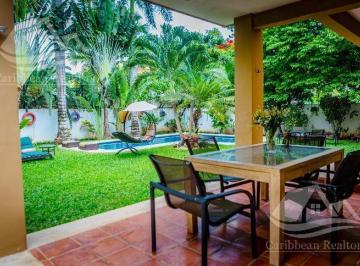 Casa · 400m² · 4 Recámaras · Casa en Venta en Campestre Cancun