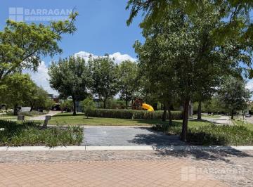Terreno / Lote · 870m² · Terreno Frente a Área Verde, El Campanario