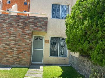 Casa en condominio de 2 habitaciones, Xochitepec · Casa con Alberca en Renta Para Fines de Semana $3000, por Mes $7500 Amueblada.