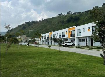 Casa · 80m² · 2 Recámaras · 2 Estacionamientos · Casas y Departamentos en Venta en La Floresta del Colli