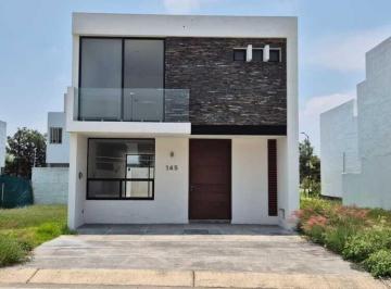 Casa · 137m² · 3 Recámaras · 2 Estacionamientos · Casa en Venta en Punto Sur