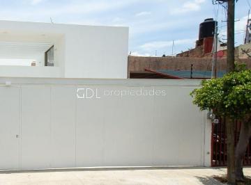 e92563e6ec17a2dd69638198fa1f68b8a832c040998e3477b68b020c0b68a626 · Casa en Independencia